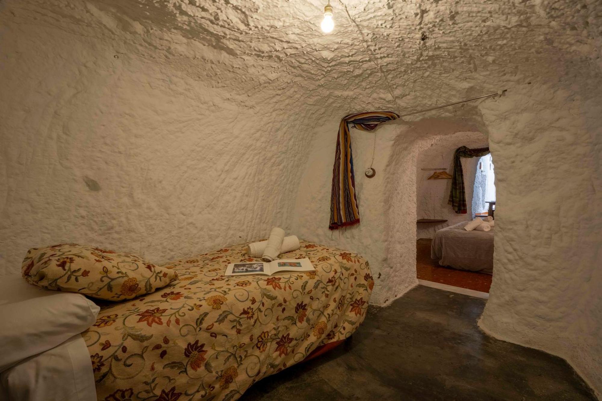 La Cueva De La Abuela Cenes De La Vega Exterior foto
